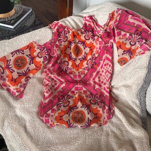 Chico's cold shoulder colorful blouse!  Size 00 (XS in US sizing)